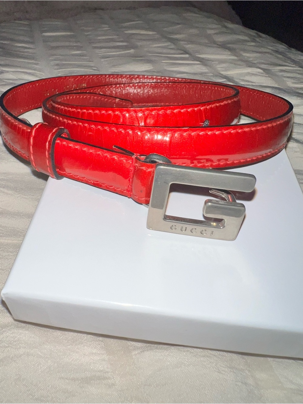 Authentic Gucci Vintage 1990s Red Patent Leather Square G Logo Belt Size 70/28